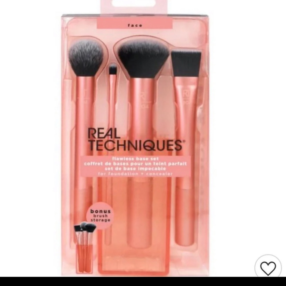 New Real Techniques 4 face brushes and bonus holder